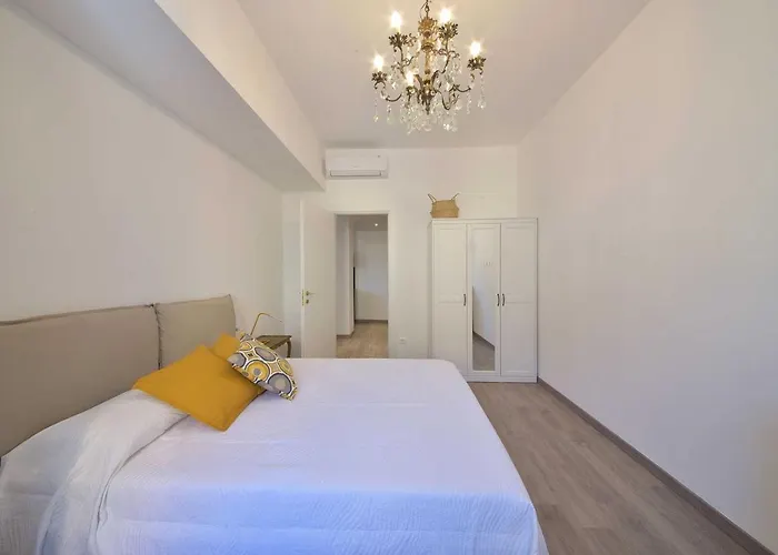 Apartment Casa Camelia - Terrazza Privata, A 15 Minuti A Piedi Dalle Spiagge Wifi E Ac