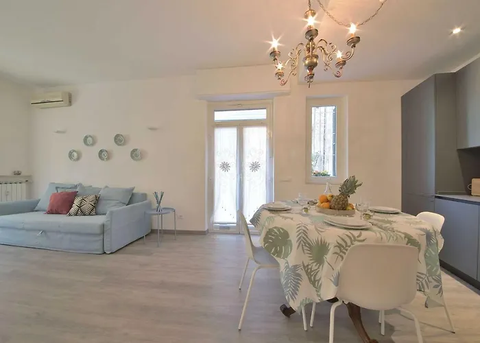 Casa Camelia - Terrazza Privata, A 15 Minuti A Piedi Dalle Spiagge Wifi E Ac Apartment *